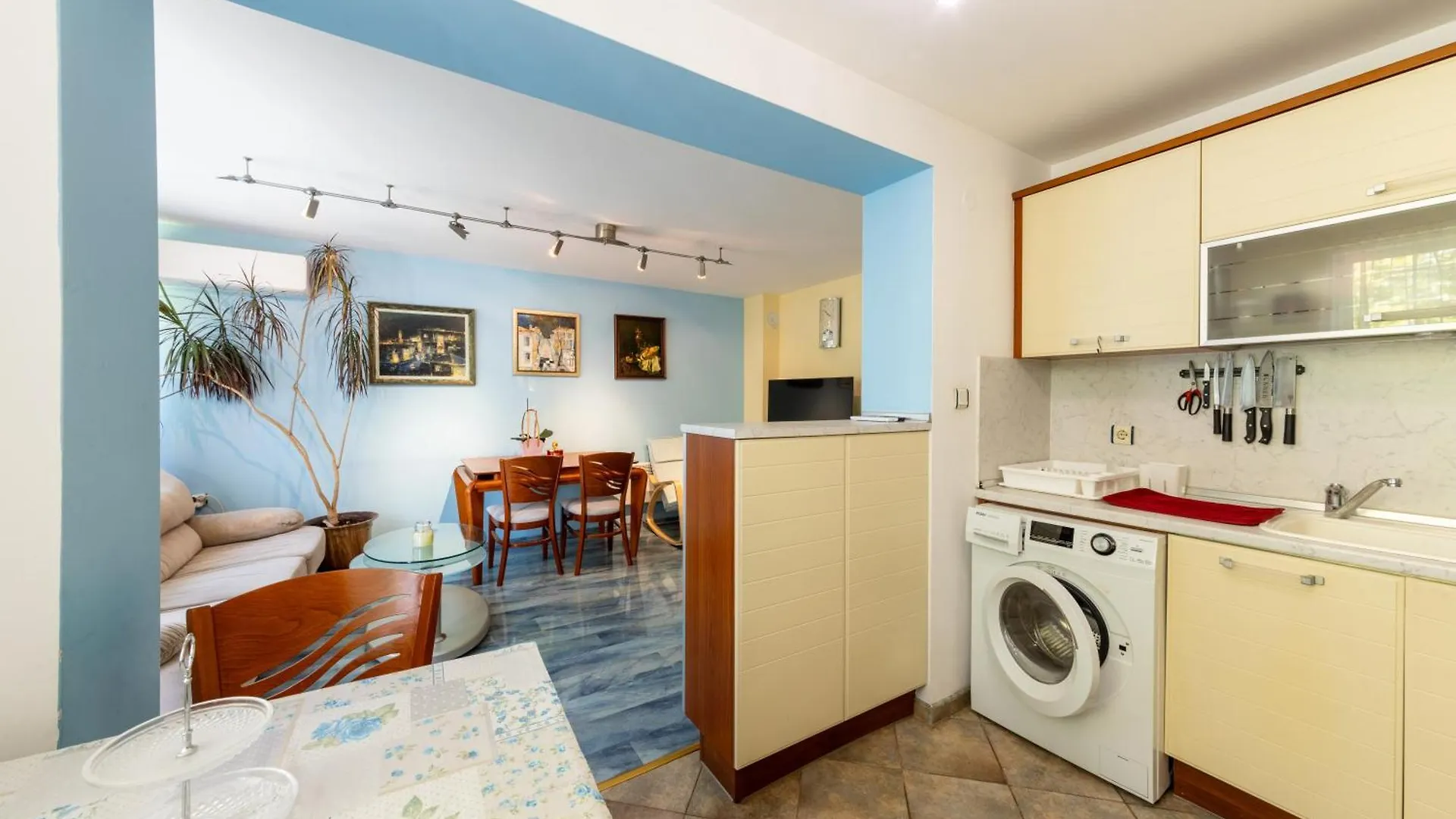 Central Oasis Apartment With 2 Bedrooms Varna