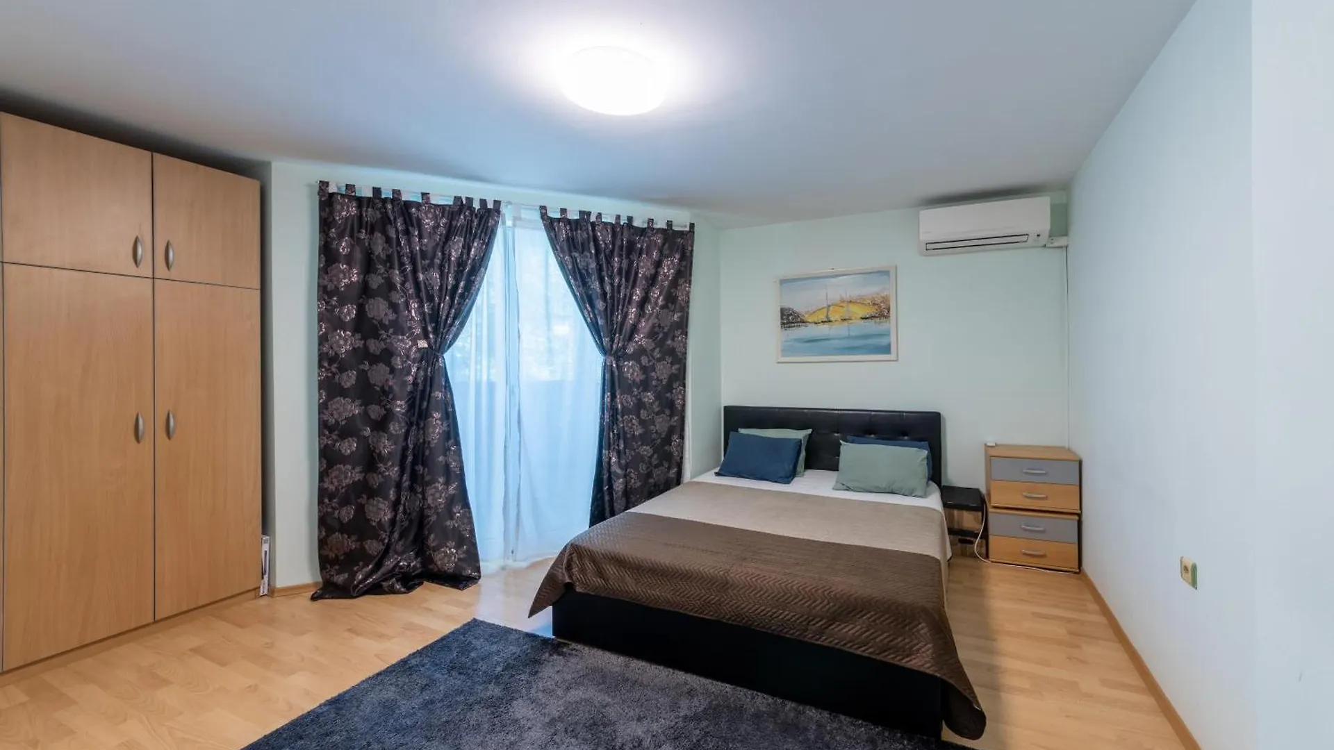 Central Oasis Apartment With 2 Bedrooms Varna