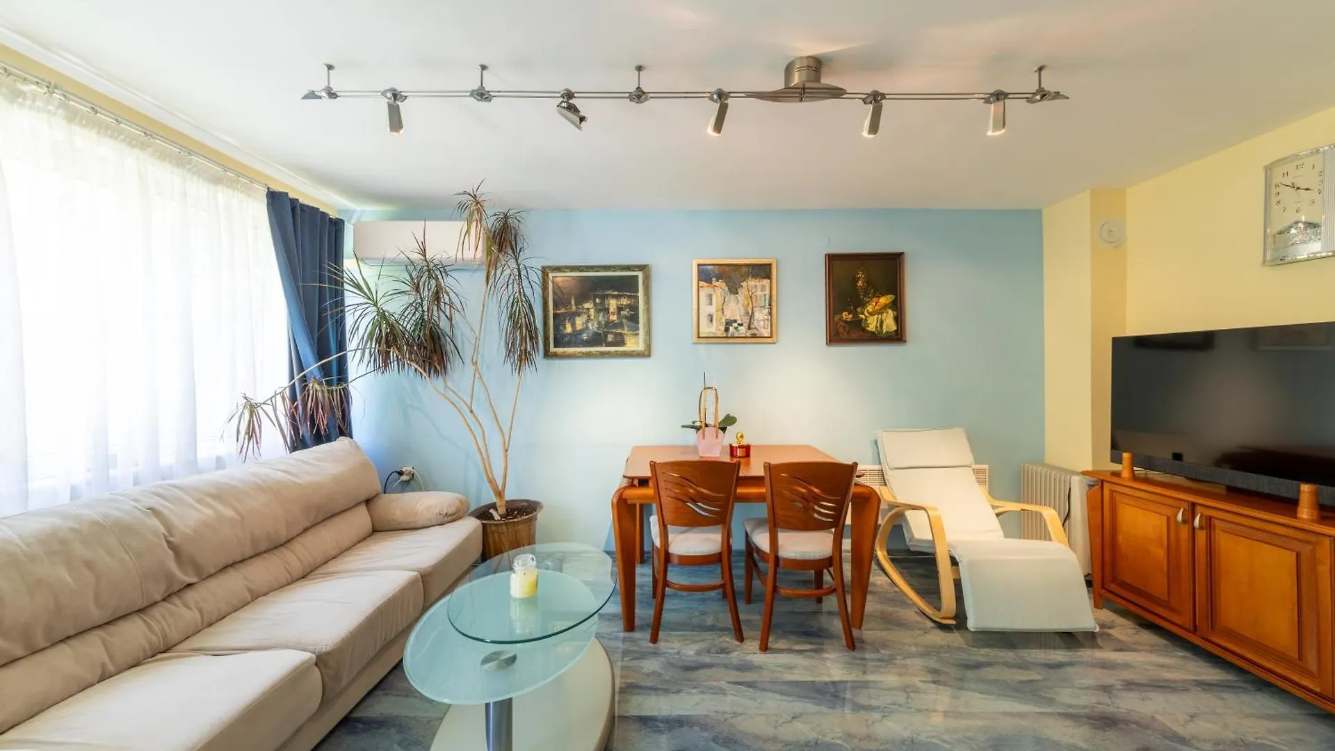 Central Oasis Apartment With 2 Bedrooms Varna
